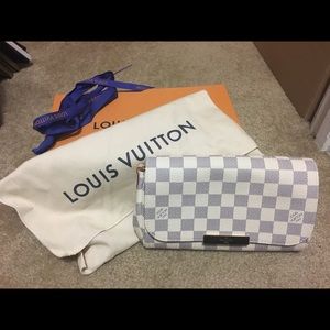 Louis Vuitton Favorite PM